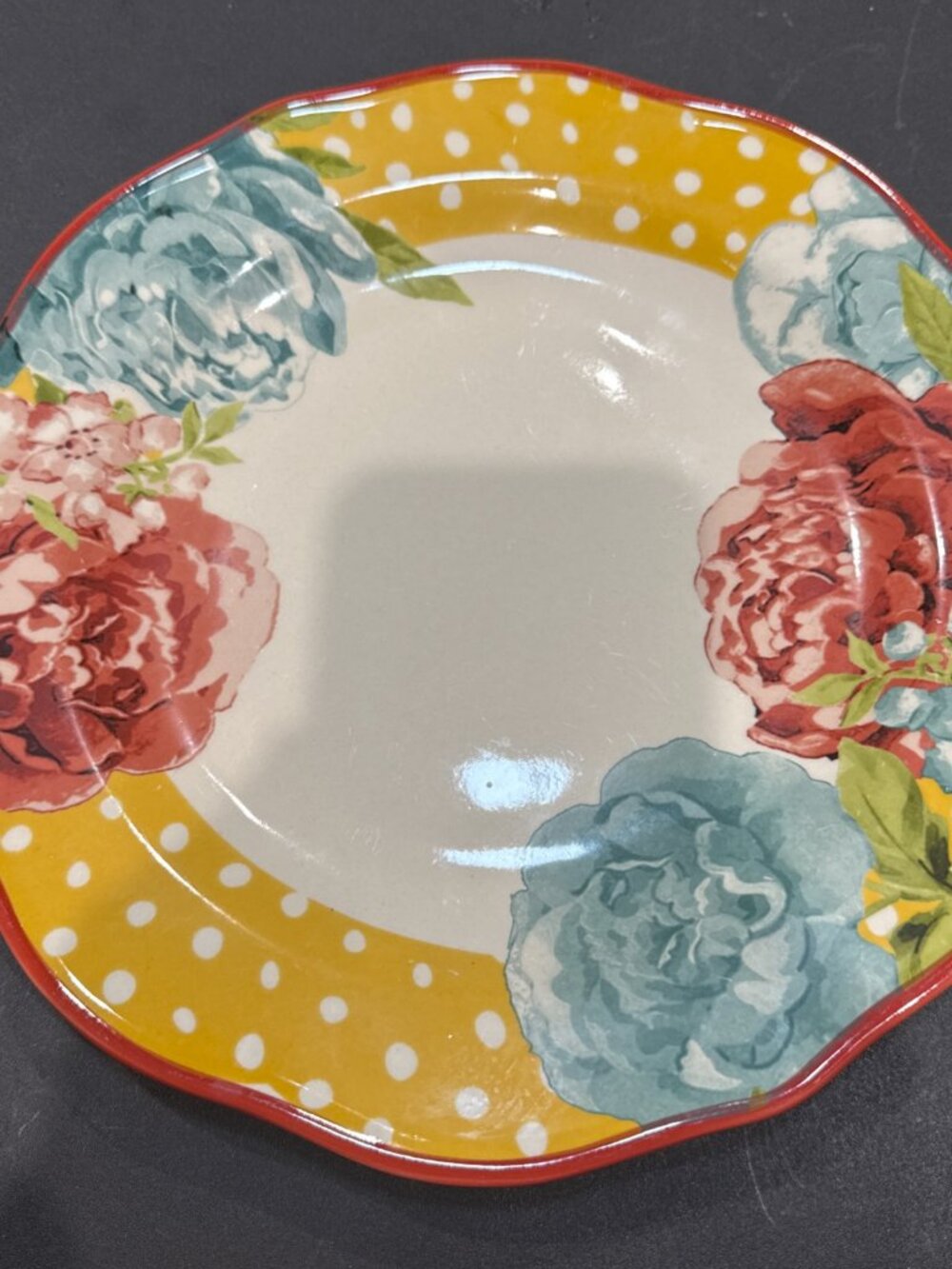 The Pioneer Woman Blossom Jubilee 10.5" Dinner Plate Red Floral Scalloped